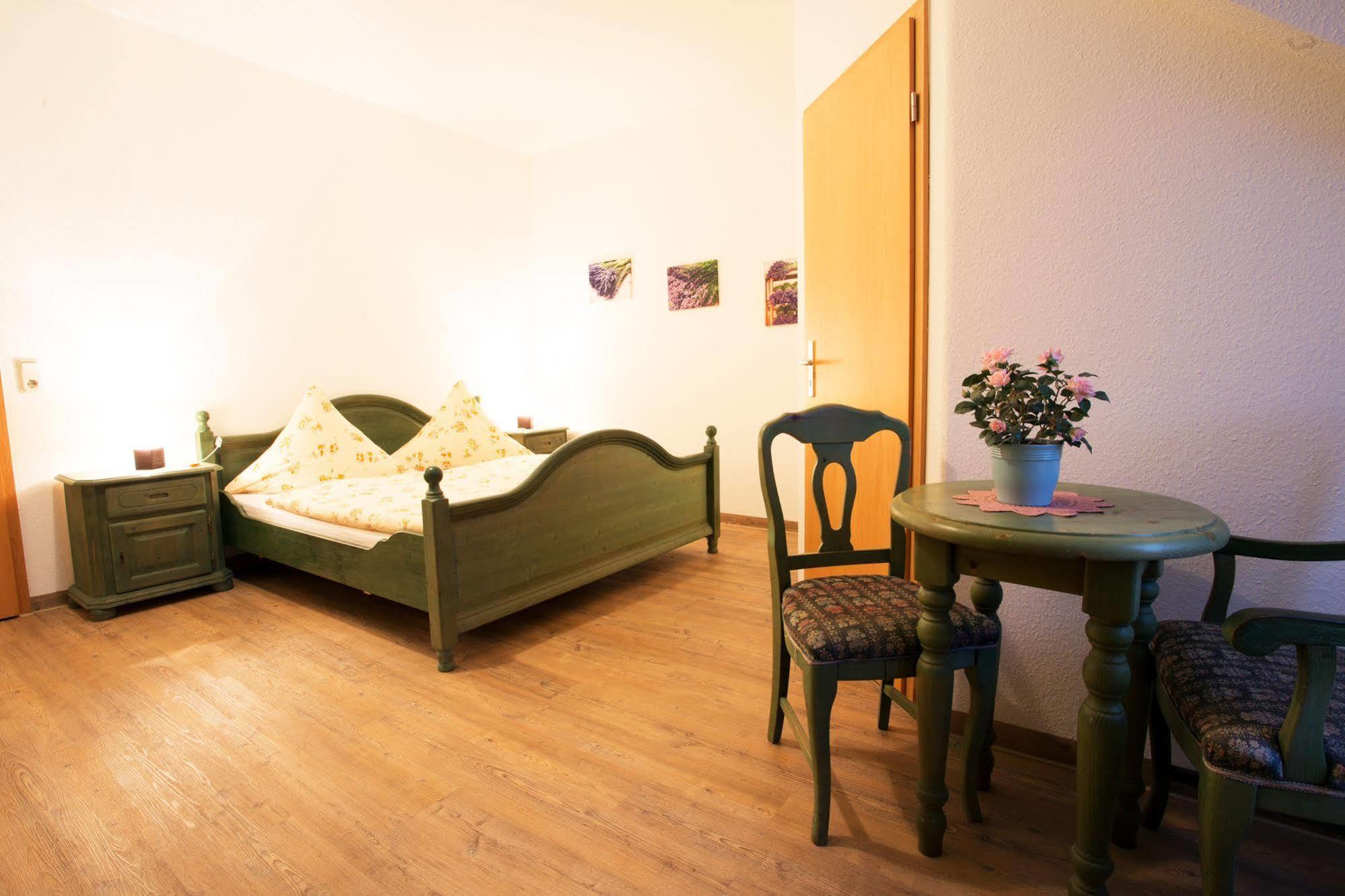 Hotel Am Stadtpark Nordhausen Buitenkant foto