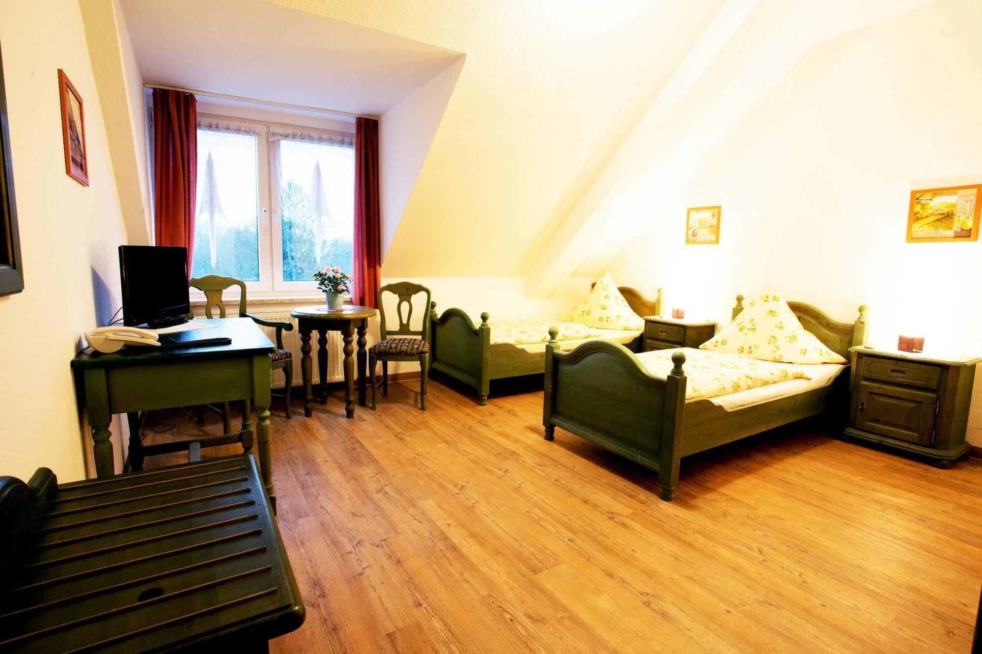 Hotel Am Stadtpark Nordhausen Buitenkant foto